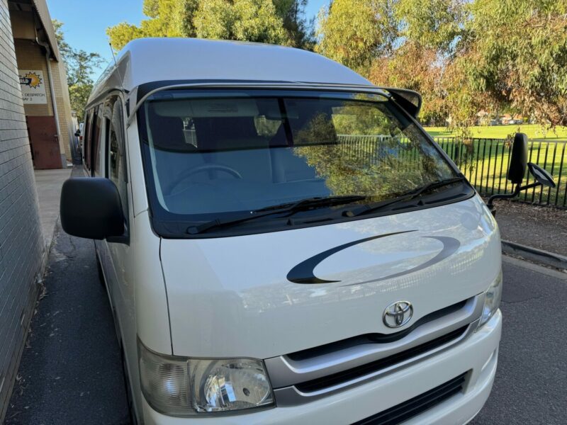 Toyota Hiace Van LWB 2005 sunvisors