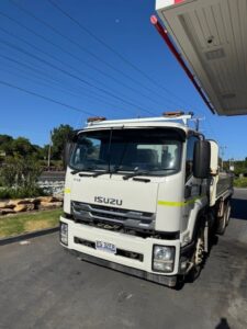 Isuzu FT -FV Series 2008on Black Mesh Windscreen Sunvisor