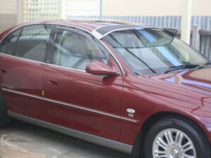 Holden Commodore VT-VZ 4dr Sedan/Wagon/Ute Mesh Windscreen Sunvisor